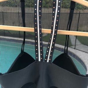 Victoria Secret T-back Black Bra Sz 32DD